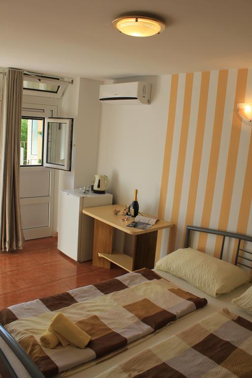 Rooms & Studio Bellina Skradin Eksteriør bilde